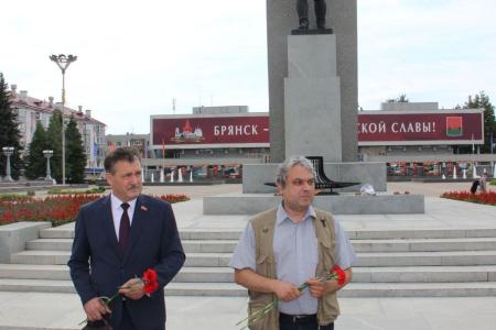 Брянские коммунисты отметили день партизан и подпольщиков