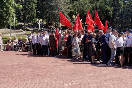 Ставропольские коммунисты почтили память героев у вечного огня