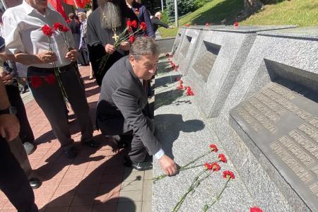 Ставропольские коммунисты почтили память героев у вечного огня