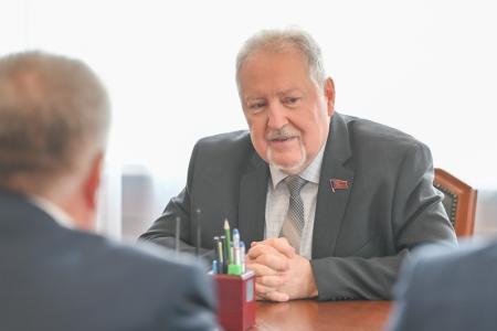 Депутат Госдумы, секретарь ЦК КПРФ Сергей Обухов встретился с губернатором Воронежской области Александром Гусевым