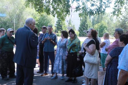 Омская область. А.А. Алехин провел уличную встречу с жителями поселка Ростовка