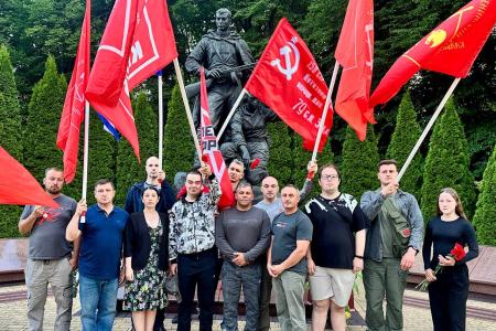 В День памяти и скорби калининградские коммунисты почтили память героев Великой Отечественной войны