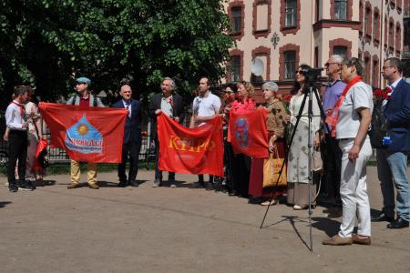 Санкт-Петербург. В городе трех революций День русского языка отметили выступлениями и стихами