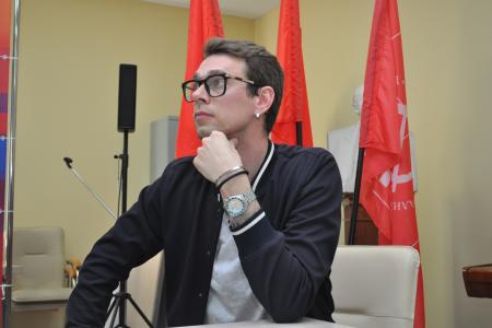 Санкт-Петербург. В горкоме КПРФ наградили граждан, участвующих в помощи военнослужащим