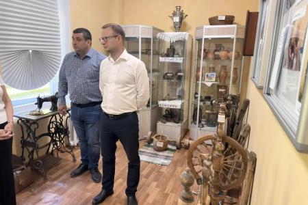 Владимир Исаков провел приём населения в Мещовском районе Калужской области