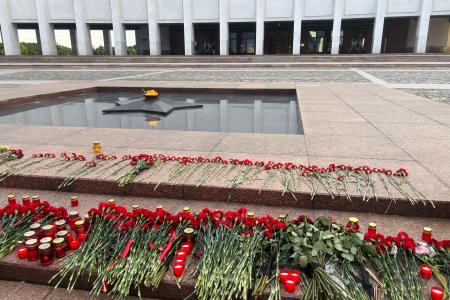 Москва. На Поклонной горе прошла комсомольская «Вахта памяти»