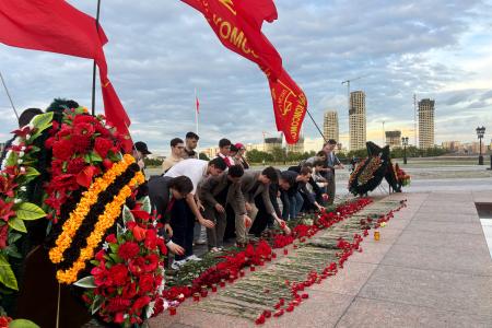 Москва. На Поклонной горе прошла комсомольская «Вахта памяти»