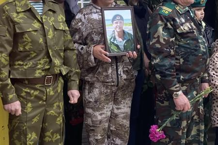 Воронежская область. Депутаты от КПРФ отметили наградами работу нововоронежских ветеранов - пограничников по воспитанию молодёжи