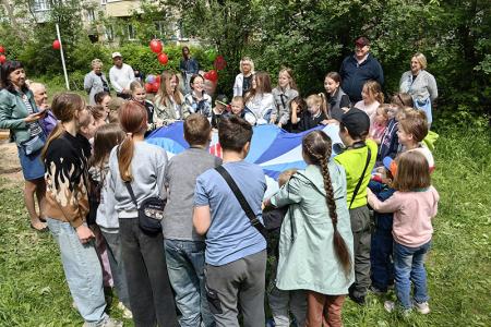 Лидер ивановских коммунистов Александр Бойков: «Будущее начинается с детей!»