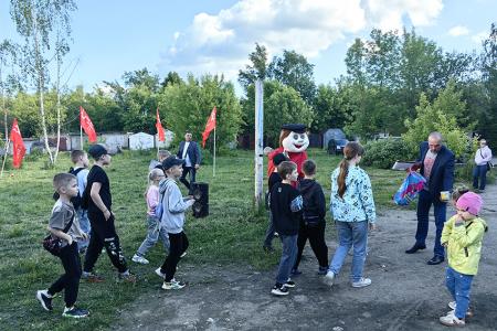 Детский праздник во дворе на проспекте Строителей в Иванове
