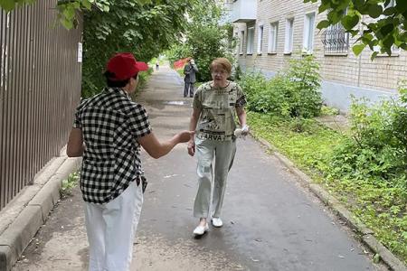 Коммунисты Ивановской области поздравили земляков с Днём русского языка