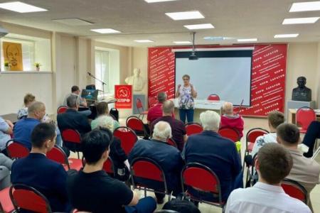 Ольга Алимова: «В Саратовском обкоме КПРФ прошел обучающий семинар для партийного актива и участников предстоящей избирательной кампании»