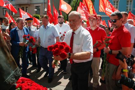 День Русского языка: Он числится по России