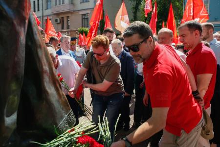 День Русского языка: Он числится по России