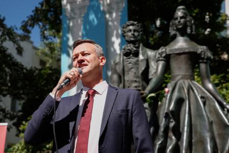 День Русского языка: Он числится по России