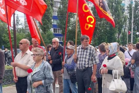 Вставай, страна огромная, вставай на смертный бой! В Балаково почтили память павших в годы Великой Отечественной войны