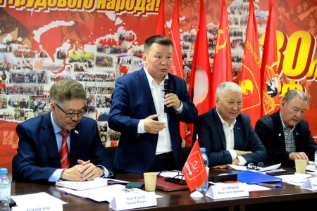Состоялся IV (июньский) совместный пленум Якутского рескома КПРФ  и Контрольно-ревизионной комиссии ЯРРО КПРФ