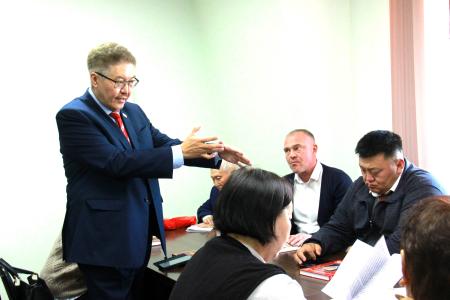 Состоялся IV (июньский) совместный пленум Якутского рескома КПРФ  и Контрольно-ревизионной комиссии ЯРРО КПРФ
