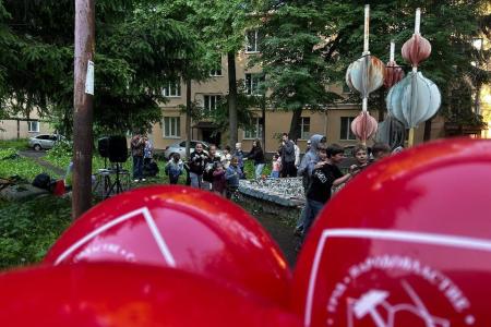 Лидер пензенских коммунистов Олег Шаляпин поздравил ребят своего округа с Днем защиты детей