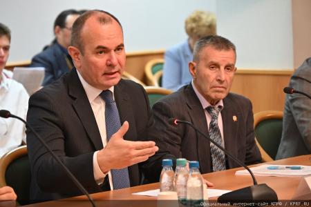 Битва за интеллект на круглом столе КПРФ: как Россия планирует возвращать технологический суверенитет