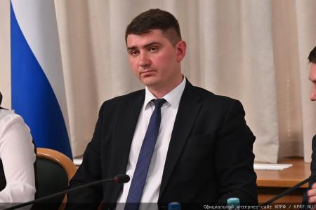 Битва за интеллект на круглом столе КПРФ: как Россия планирует возвращать технологический суверенитет