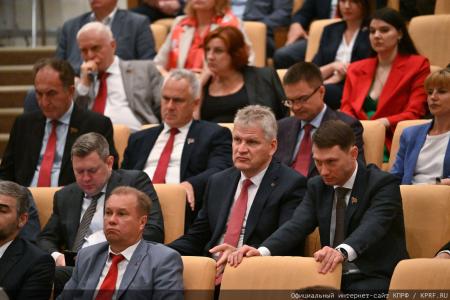 «От страха расплавилась совесть»: Г.А. Зюганов разгромил фейки о вкладах и отмобилизовал КПРФ на «Программу Победы»