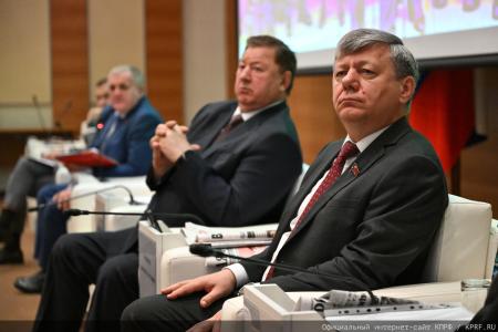 «От страха расплавилась совесть»: Г.А. Зюганов разгромил фейки о вкладах и отмобилизовал КПРФ на «Программу Победы»