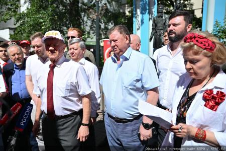 Г.А. Зюганов: Чтобы стать похожим на Пушкина, надо быть свободным, независимым и правдивым