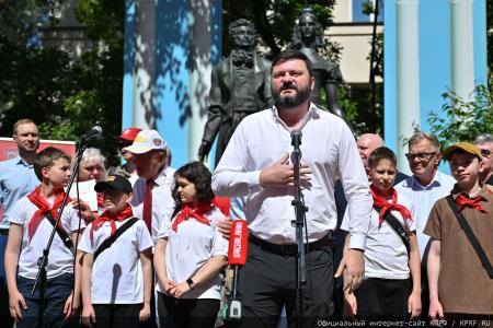 Г.А. Зюганов: Чтобы стать похожим на Пушкина, надо быть свободным, независимым и правдивым