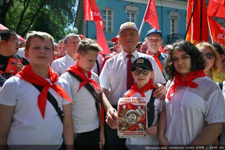 Г.А. Зюганов: Чтобы стать похожим на Пушкина, надо быть свободным, независимым и правдивым