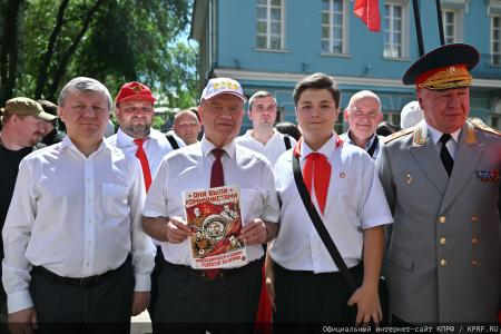 Г.А. Зюганов: Чтобы стать похожим на Пушкина, надо быть свободным, независимым и правдивым