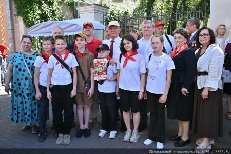 Г.А. Зюганов: Чтобы стать похожим на Пушкина, надо быть свободным, независимым и правдивым