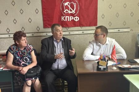 Голос глубинки должен быть услышан: Владимир Исаков проводит встречи с жителями Калужской области