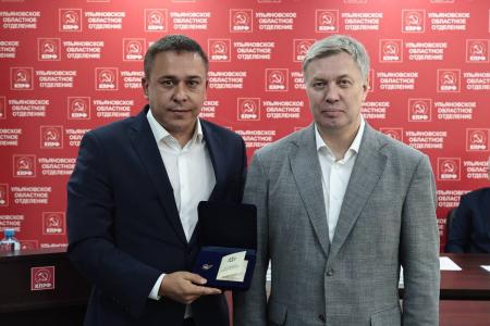 Сенатор РФ Айрат Гибатдинов награжден знаком Губернатора Ульяновской области «Благодарю»