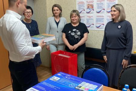 Депутат Госдумы фракции КПРФ Владимир Исаков в Международный день защиты детей посетил Социально-реабилитационный центр для несовершеннолетних в Тульской области