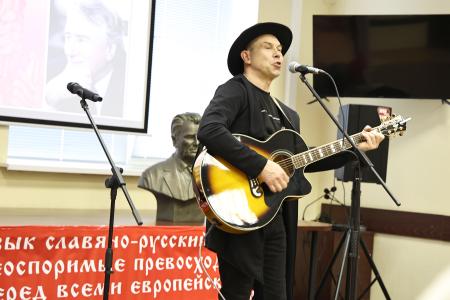 Воронеж. Русский язык и советский патриотизм неразделимы