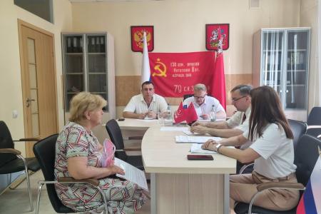 Руководитель фракции КПРФ в Мособлдуме Александр Наумов провел прием граждан в Ступино