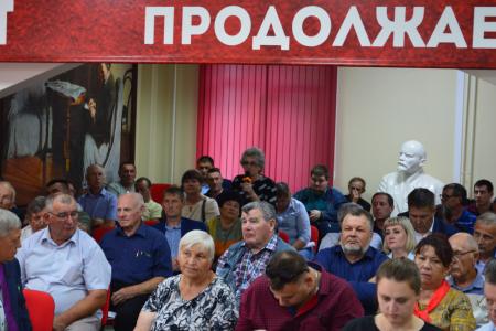 Коммунисты Алтайского края выдвинули кандидатов в Законодательное Собрание и приняли обращение в связи с топливным кризисом в стране