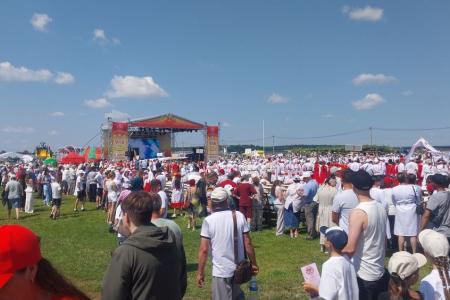 Саратовские коммунисты в поддержку Программы Победы на всероссийском празднике Дружбы Народов «Уяв»