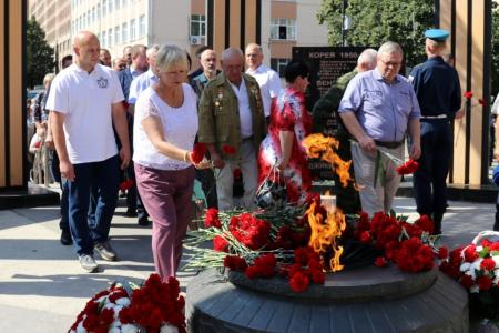 Рязань. Депутаты-коммунисты почтили память участников локальных войн