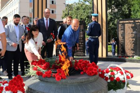 Рязань. Депутаты-коммунисты почтили память участников локальных войн