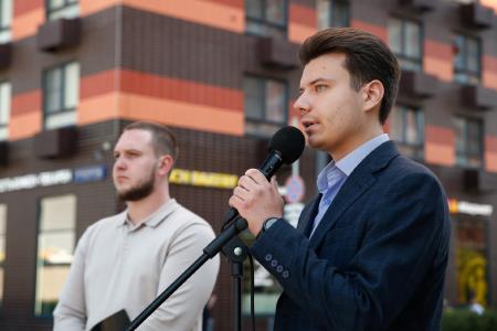 Жители района Отрадное в борьбе за чистоту экологии. Встреча с депутатом Мосгордумы Н.Г. Зубрилиным