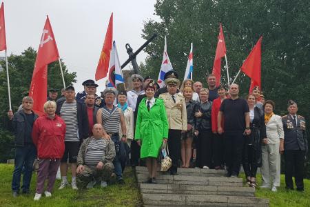 Рязанские коммунисты приняли участие в торжественных мероприятиях, посвященных Дню Военно-Морского Флота