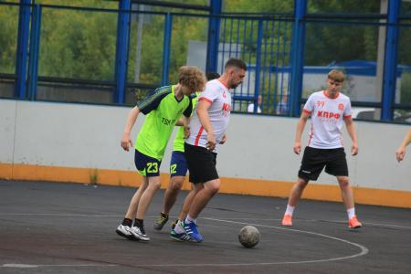 «КПРФ-Калуга» возглавляет летний чемпионат по мини-футболу города Калуги