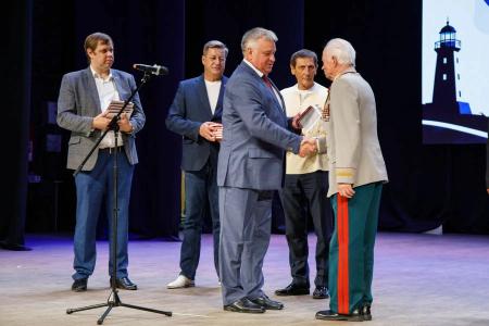Воронежская область. Семь футов под килем! Секретари Воронежского обкома КПРФ приняли участие в мероприятии к 330-летию Военно-морского флота России