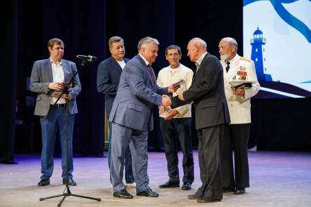 Воронежская область. Семь футов под килем! Секретари Воронежского обкома КПРФ приняли участие в мероприятии к 330-летию Военно-морского флота России