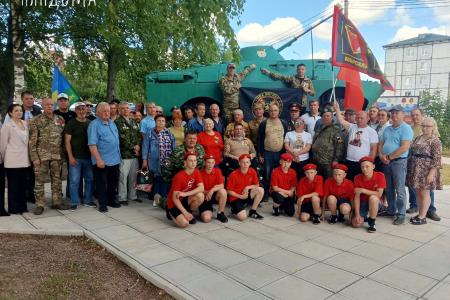 Коммунисты Архангельской области поддержали автопробег в честь Дня ветеранов боевых действий