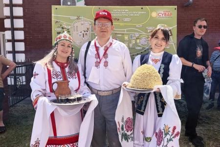 Делегация коммунистов Самарской области на празднике «Уяв 2026»