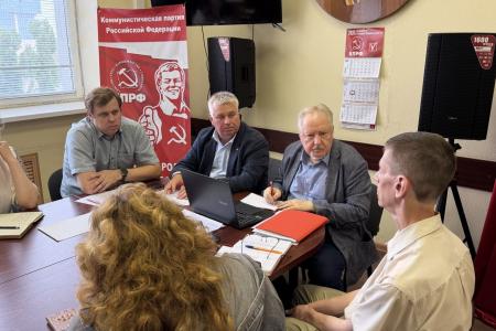 Сергей Обухов в Воронеже: встреча с руководителем облизбиркома, депутатские запросы по топливной проблеме и участие в работе бюро обкома КПРФ