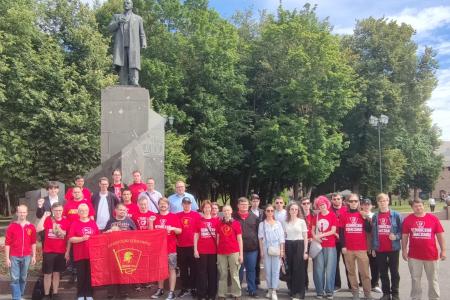 Великий Новгород: Широко шагает молодёжь!